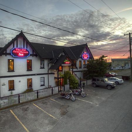 The Old Courthouse Inn Powell River Exteriér fotografie