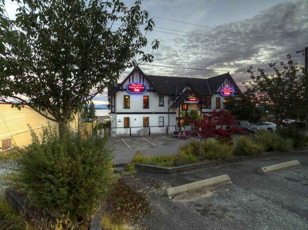 The Old Courthouse Inn Powell River Exteriér fotografie