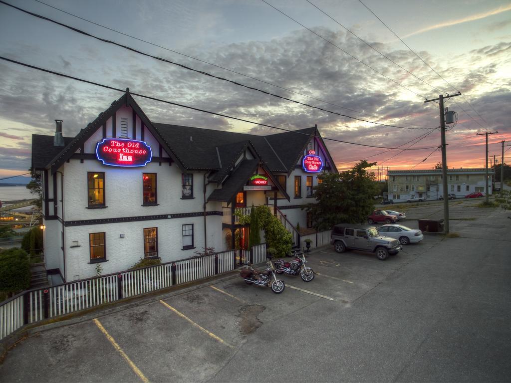 The Old Courthouse Inn Powell River Exteriér fotografie