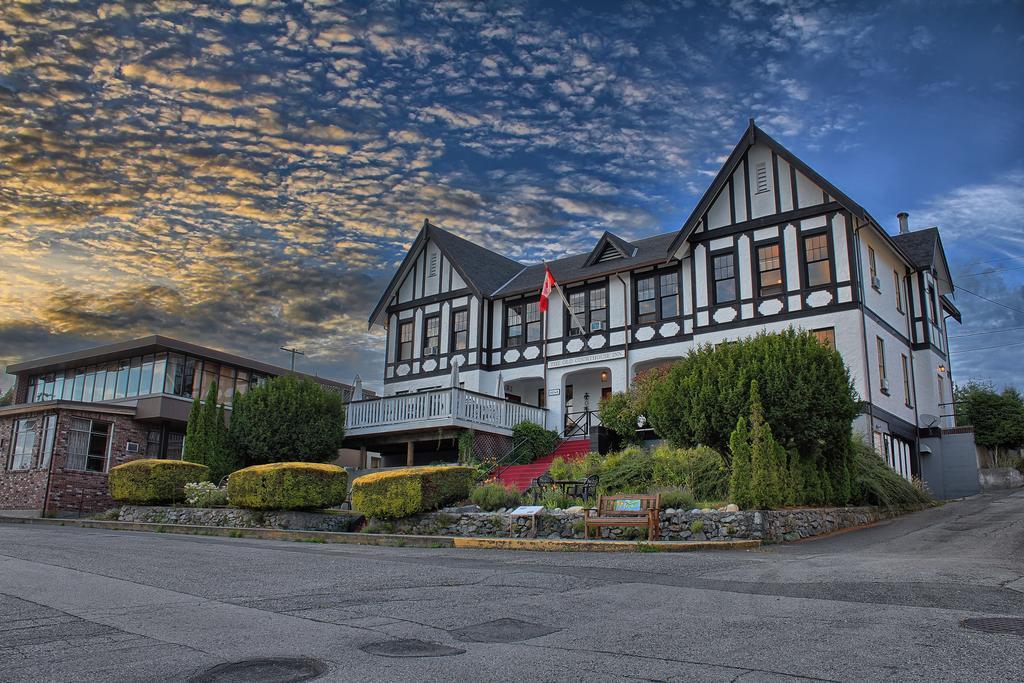The Old Courthouse Inn Powell River Exteriér fotografie