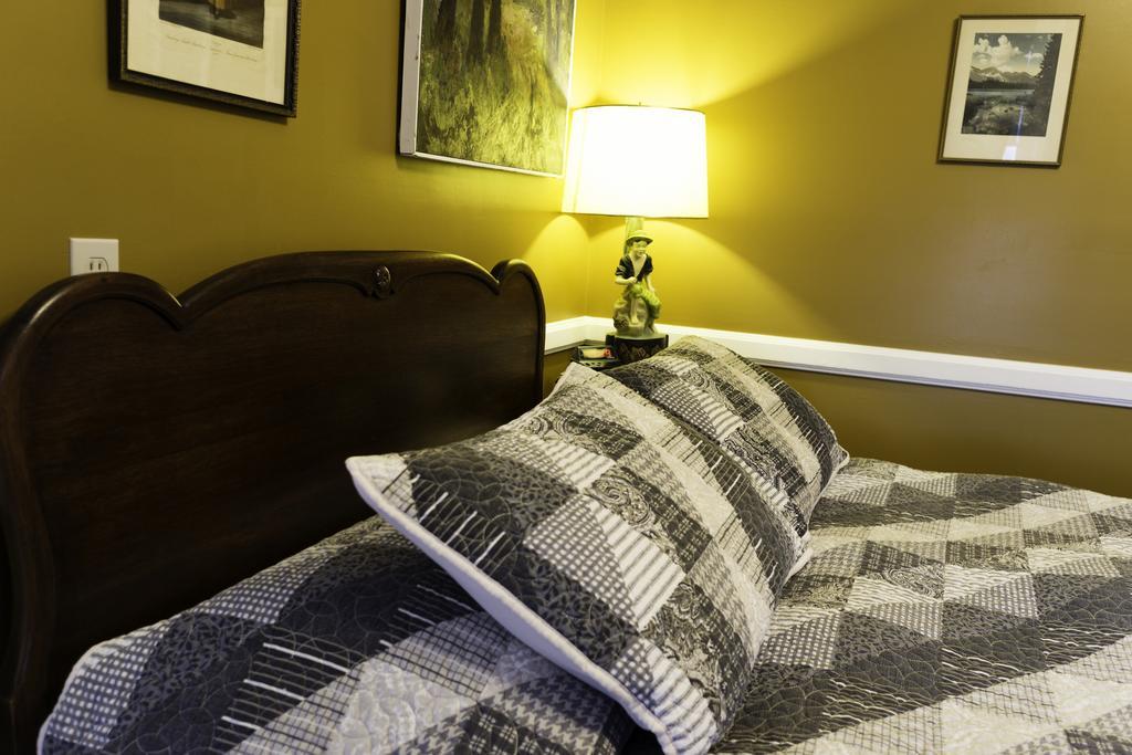 The Old Courthouse Inn Powell River Pokoj fotografie