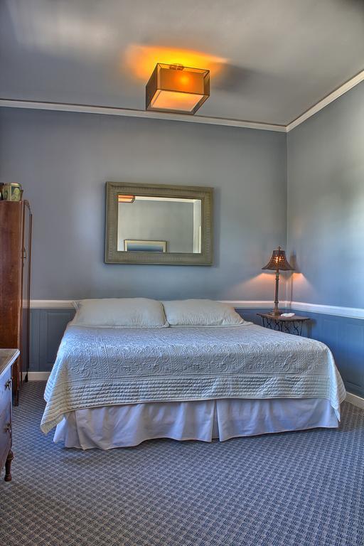 The Old Courthouse Inn Powell River Pokoj fotografie