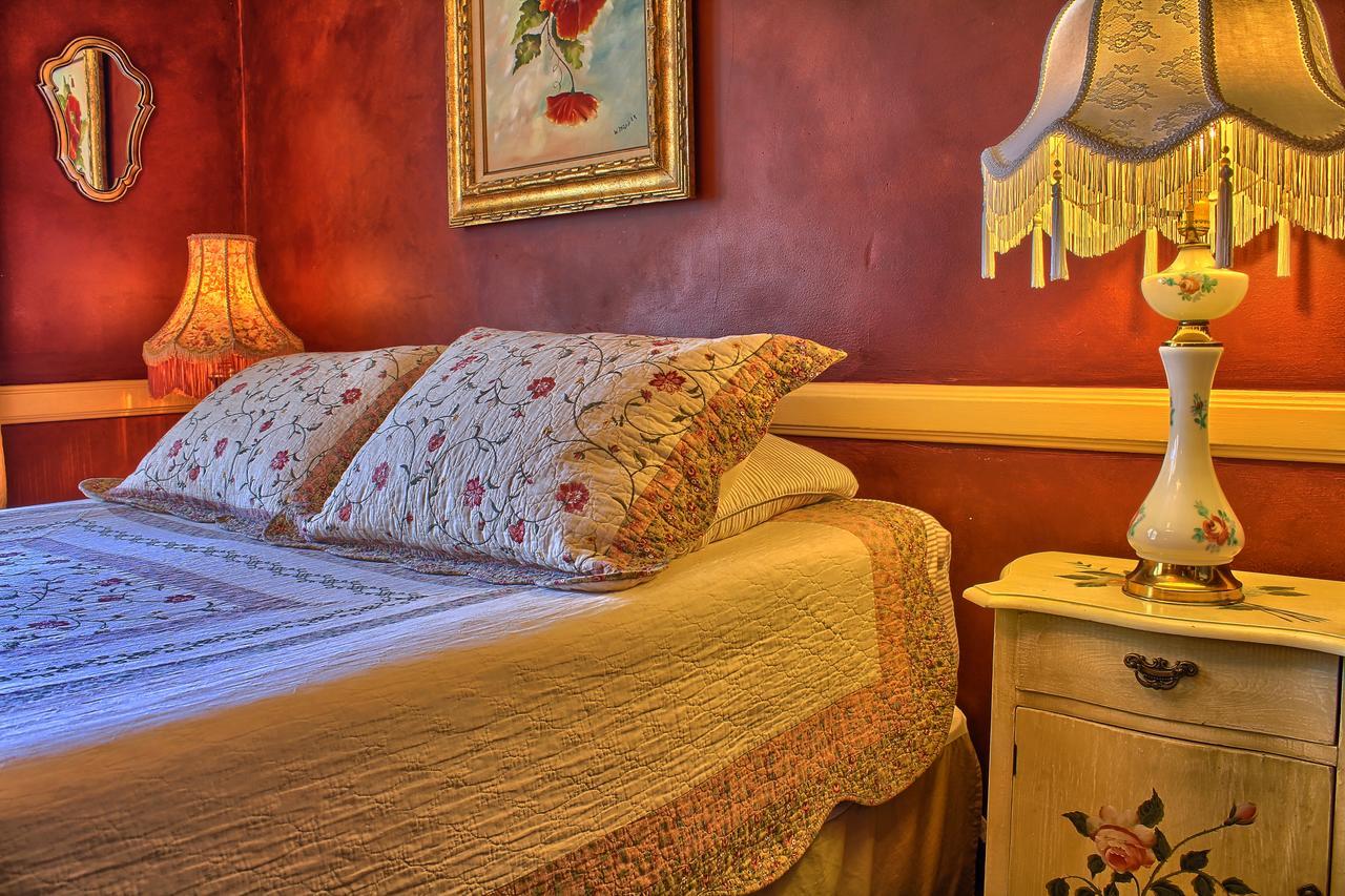 The Old Courthouse Inn Powell River Pokoj fotografie